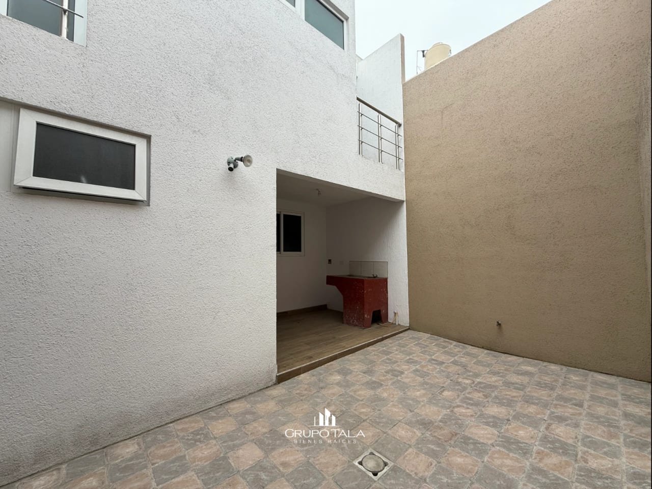 Amplia casa en venta, Nueva Monserrat, Zona 3 de Mixco🏠 — Casa en Venta en Nueva Montserrat, Zona 3 Mixco, Guatemala, Ciudad — foto 7 de 7