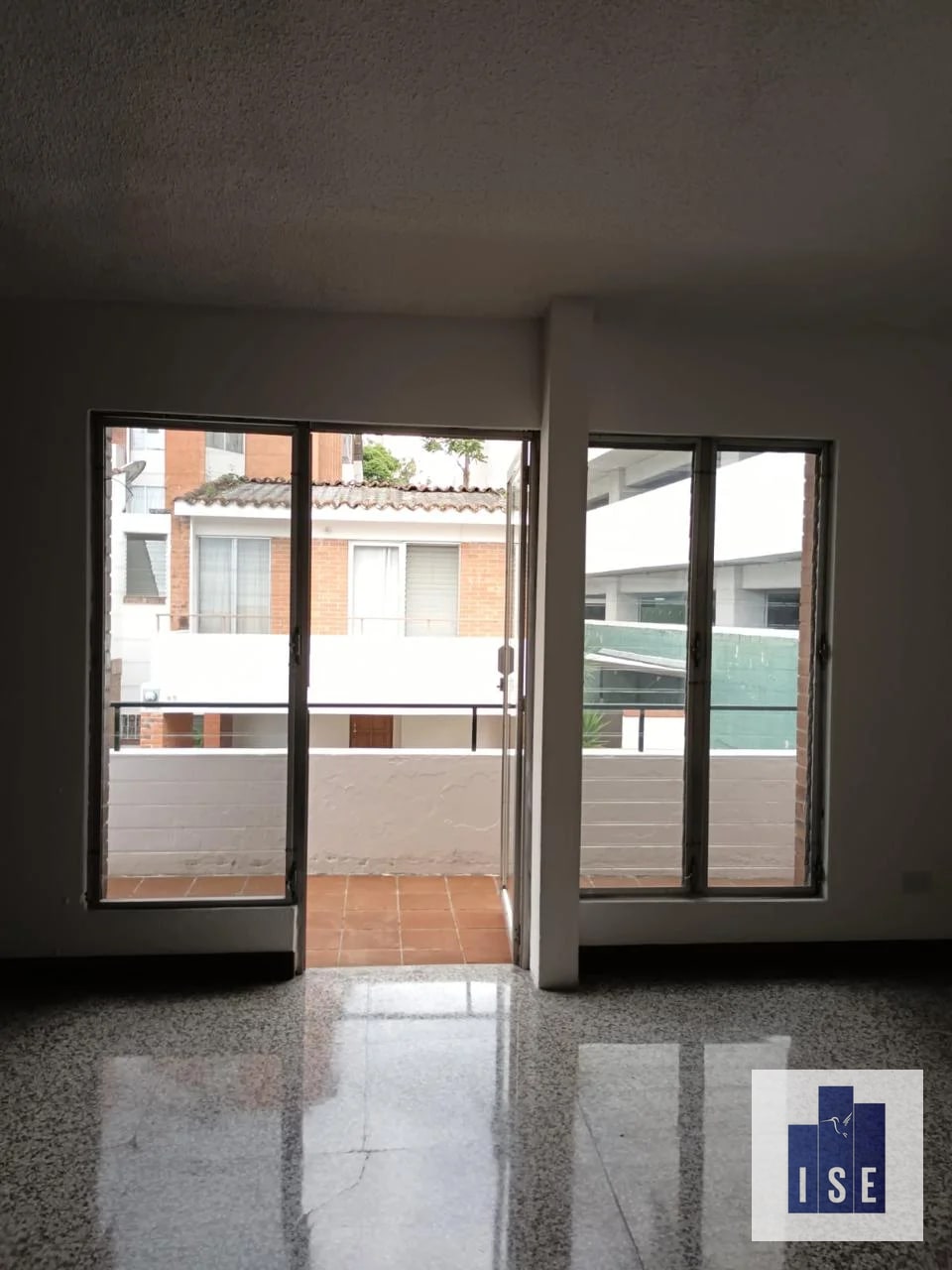 Casa en Alquiler Z.10 dentro de condominio — Casa en Venta en Zona 10, Guatemala, Ciudad — foto 4 de 10