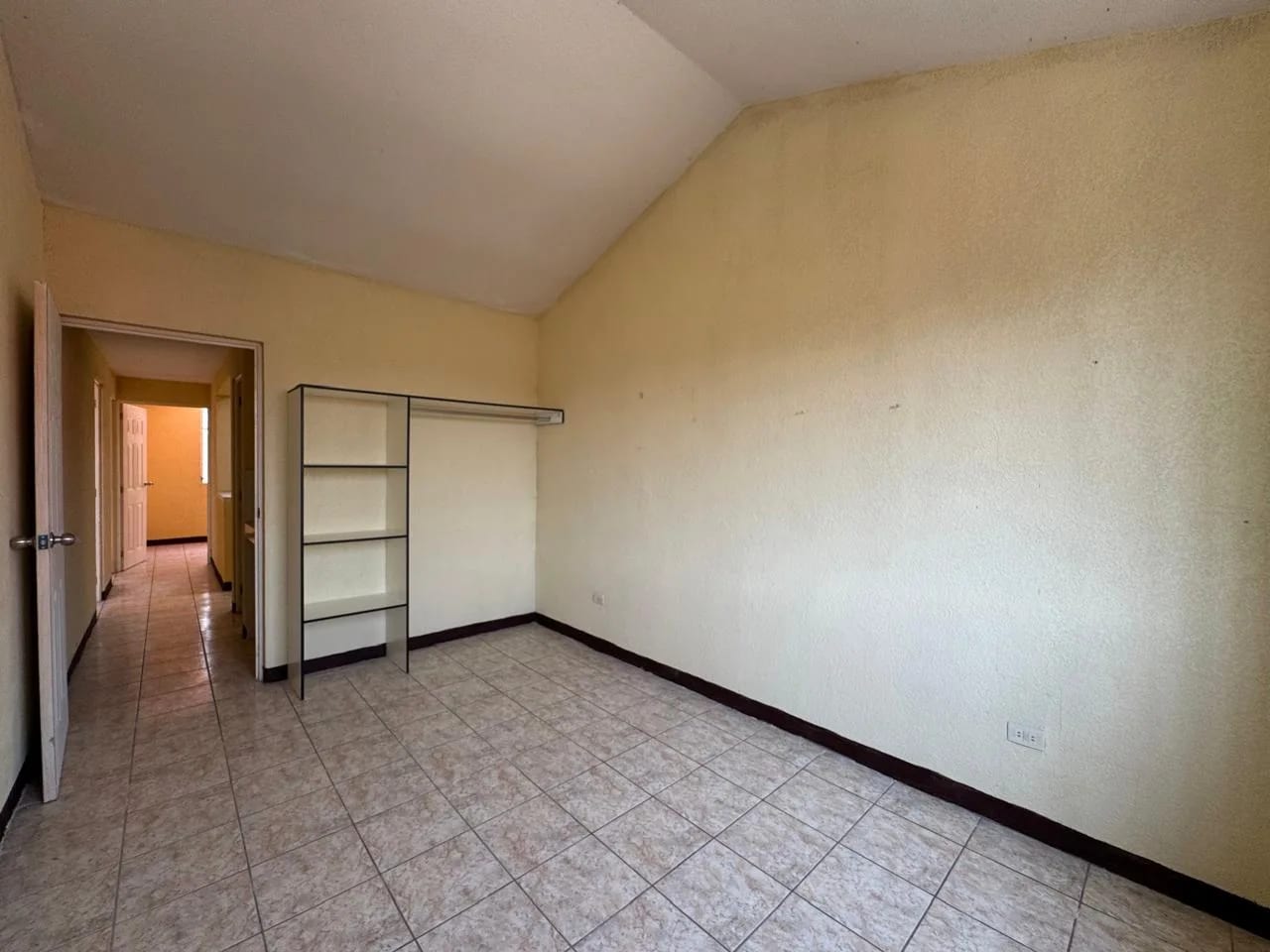 RENTO CASA DE 4 HABS EN VILLAS LA MESETA, SAN LUCAS — Casa en Alquiler en San Lucas Sacatepéquez, Sacatepéquez — foto 17 de 17