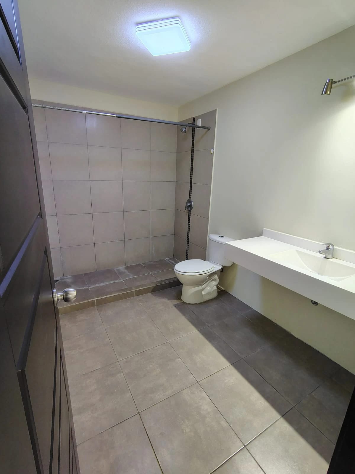 VENDO CASA EN COND. ALAMEDAS DE SANTO DOMINGO, KM 30.5 CAES — Casa en Venta en Carretera a El Salvador, Guatemala, Ciudad — foto 15 de 17