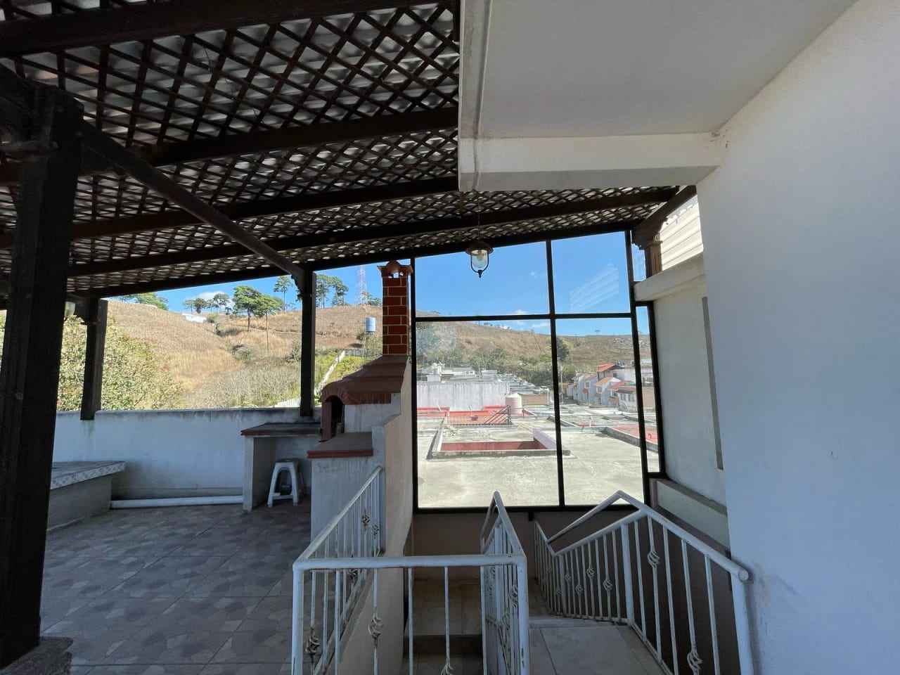 VENDO CASA EN RESIDENCIALES LOS OLIVOS ZONA 18 — Casa en Venta en Zona 18, Guatemala, Ciudad — foto 14 de 16
