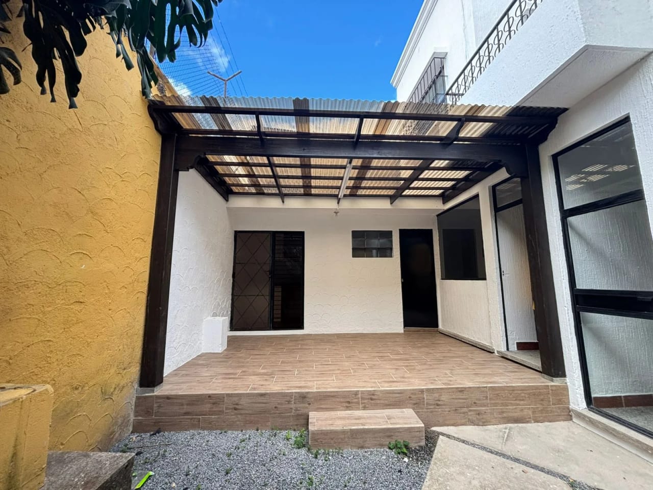 Rento Oficinas en Barrio la Recolección Zona 1 — Casa en Alquiler en Zona 1, Guatemala, Ciudad — foto 2 de 17