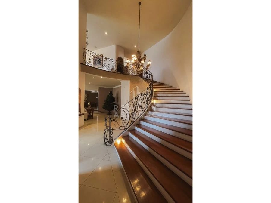 Vendo Casa en Puerta del Valle Zona 1 de Mixco — Casa en Venta en Zona 1 Mixco, Guatemala, Ciudad — foto 8 de 17