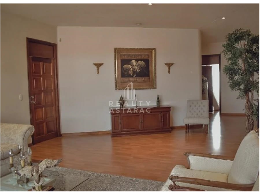 Vendo Casa en Puerta del Valle Zona 1 de Mixco — Casa en Venta en Zona 1 Mixco, Guatemala, Ciudad — foto 11 de 17