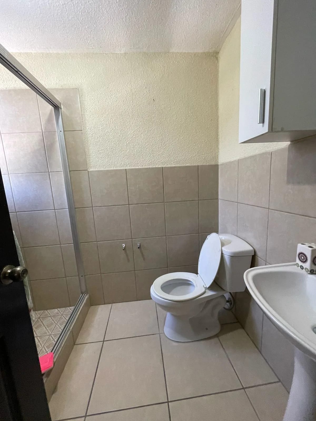 Vendo Casa en Residenciales los Olivos Zona 18 — Casa en Venta en los olivos, Zona 18, Guatemala, Ciudad — foto 8 de 17