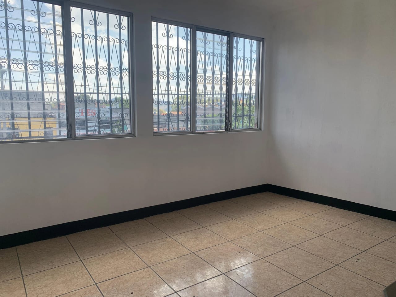 Vendo Inmueble de Uso Mixto en Calle Principal, Calle Marti Zona 6 — Casa en Venta en Zona 6, Guatemala, Ciudad — foto 2 de 17