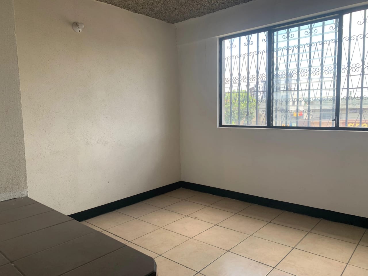 Vendo Inmueble de Uso Mixto en Calle Principal, Calle Marti Zona 6 — Casa en Venta en Zona 6, Guatemala, Ciudad — foto 7 de 17