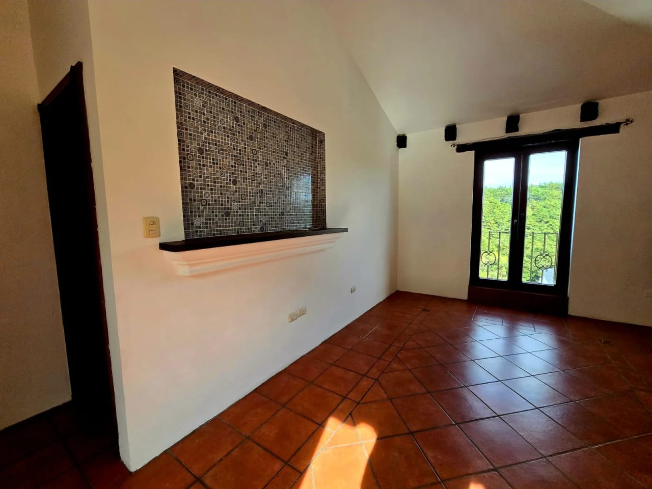 Casa en alquiler estilo colonia en condominio exclusivo en Fraijanes — Casa en Alquiler en Carretera a El Salvador, Guatemala, Ciudad — foto 8 de 17