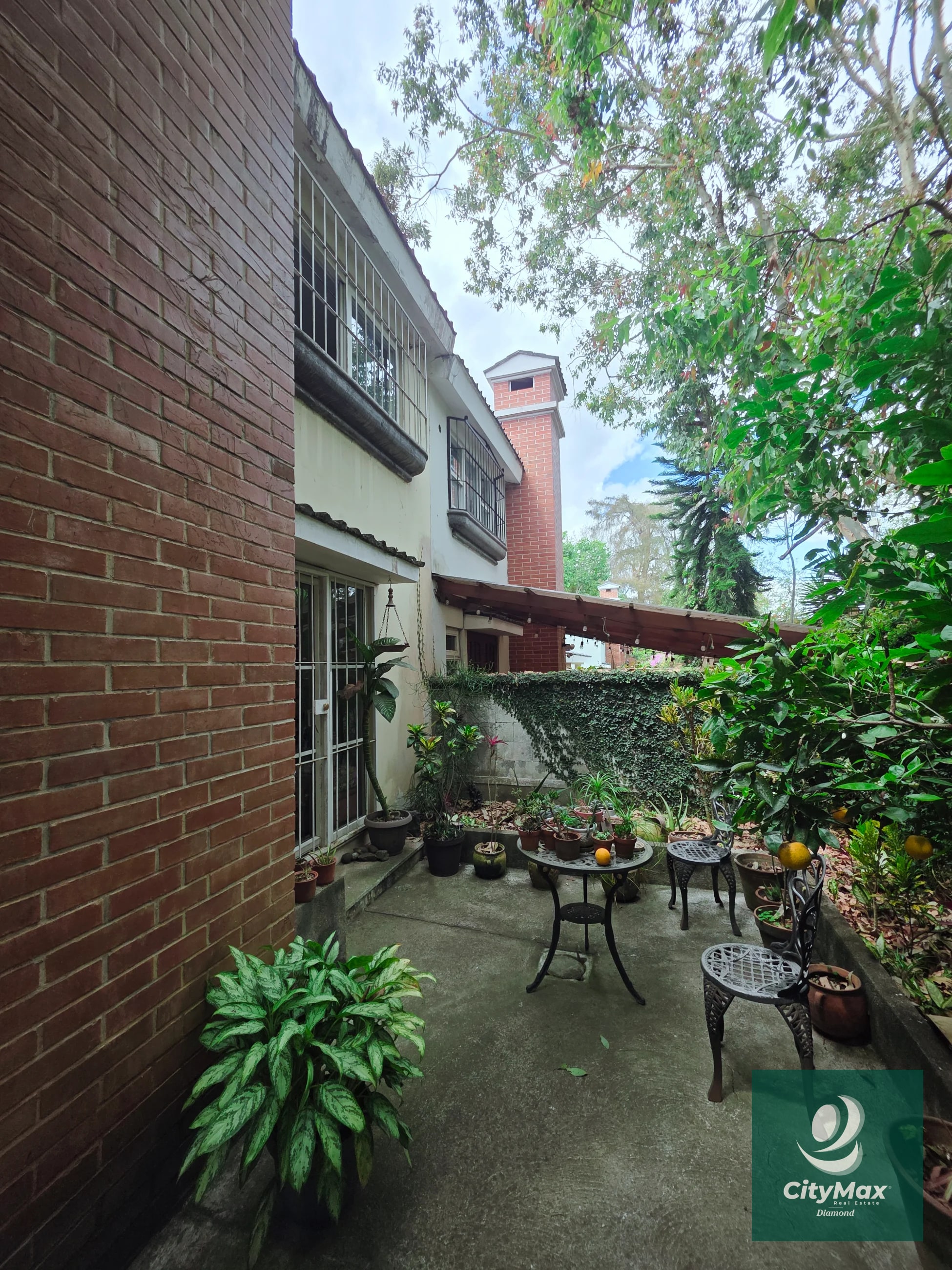 Casa en Venta en Lomas de San Nicolas Zona 16 - 9