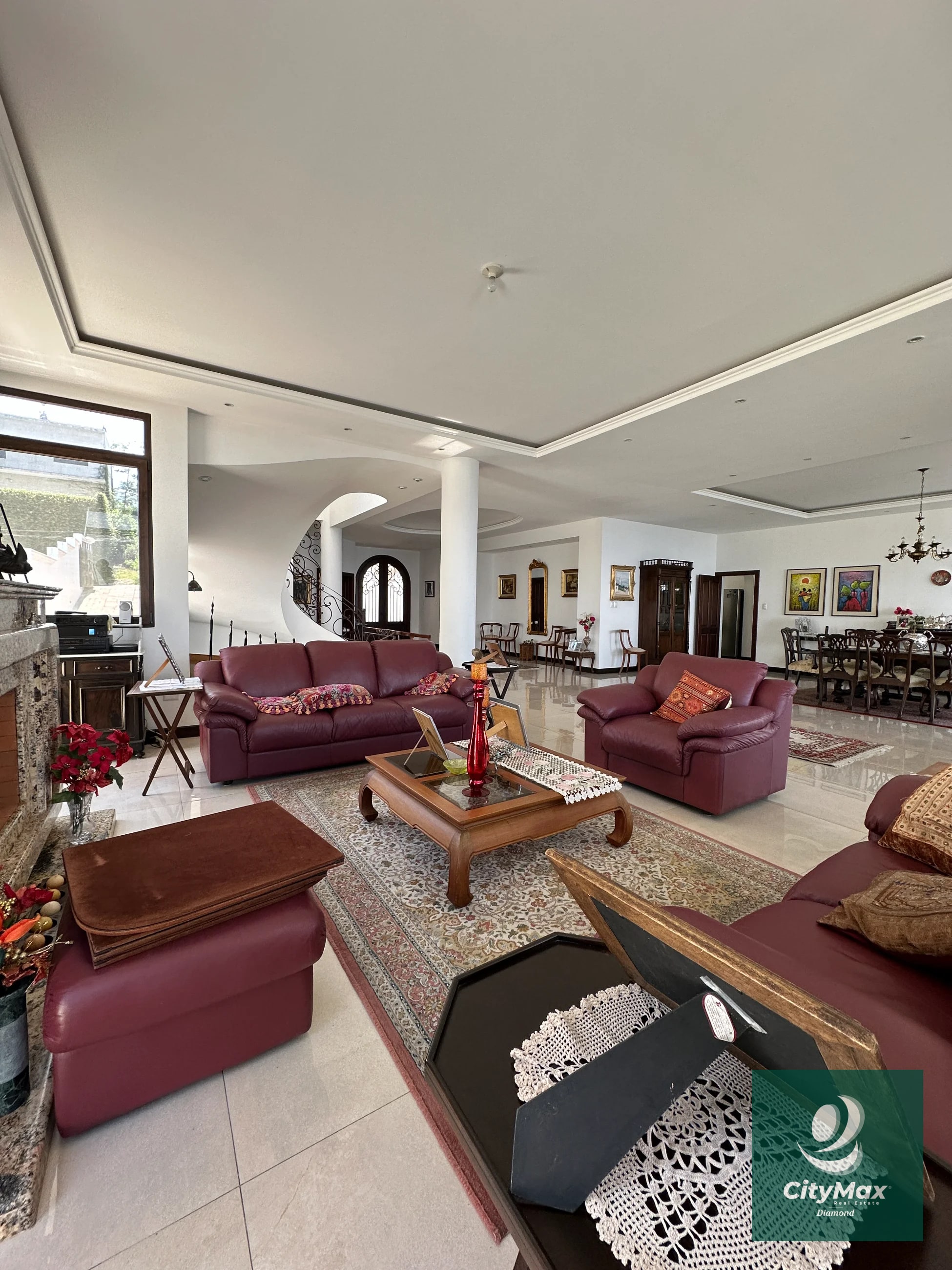 Casa Luxury en Venta en Altos de Monte Bello Km 9.5 CAES — Casa en Venta en Santa Catarina Pinula, Guatemala, Ciudad — foto 3 de 17