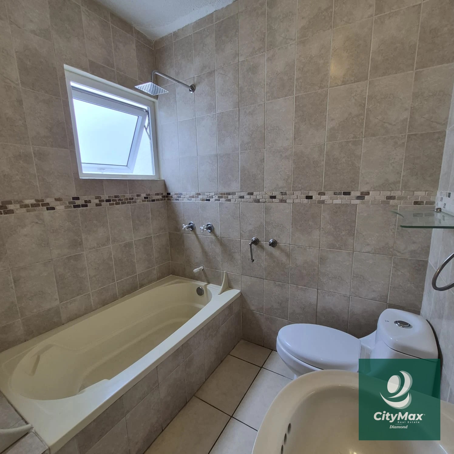 Casa en renta en zona 16 — Casa en Alquiler en Altabosque, Zona 16, Guatemala, Ciudad — foto 12 de 17