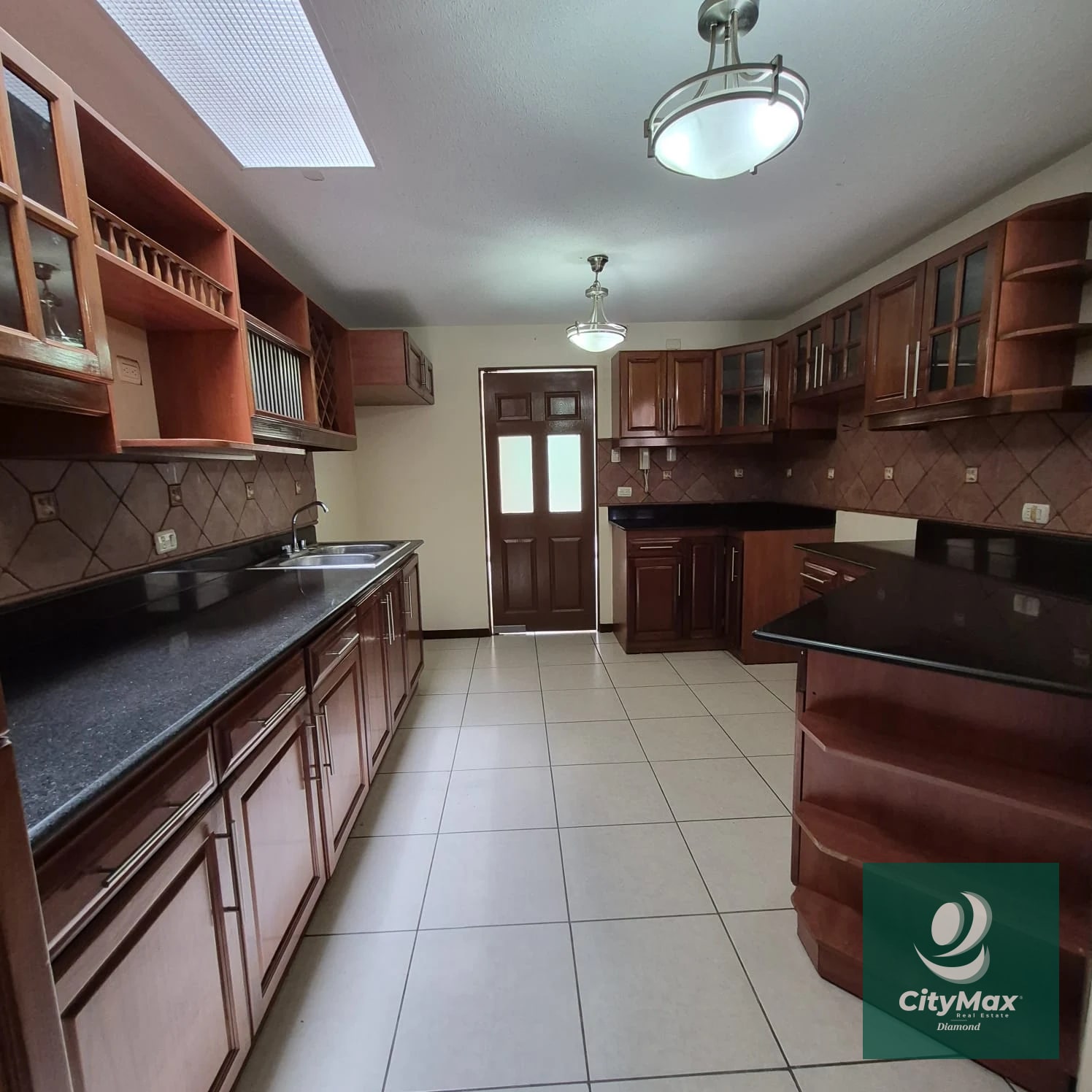 Casa en renta en zona 16 — Casa en Alquiler en Altabosque, Zona 16, Guatemala, Ciudad — foto 17 de 17