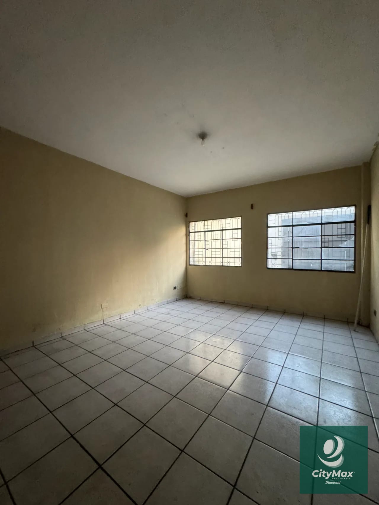Casa en renta para oficinas zona 9 — Casa en Alquiler en Zona 9, Guatemala, Ciudad — foto 11 de 15