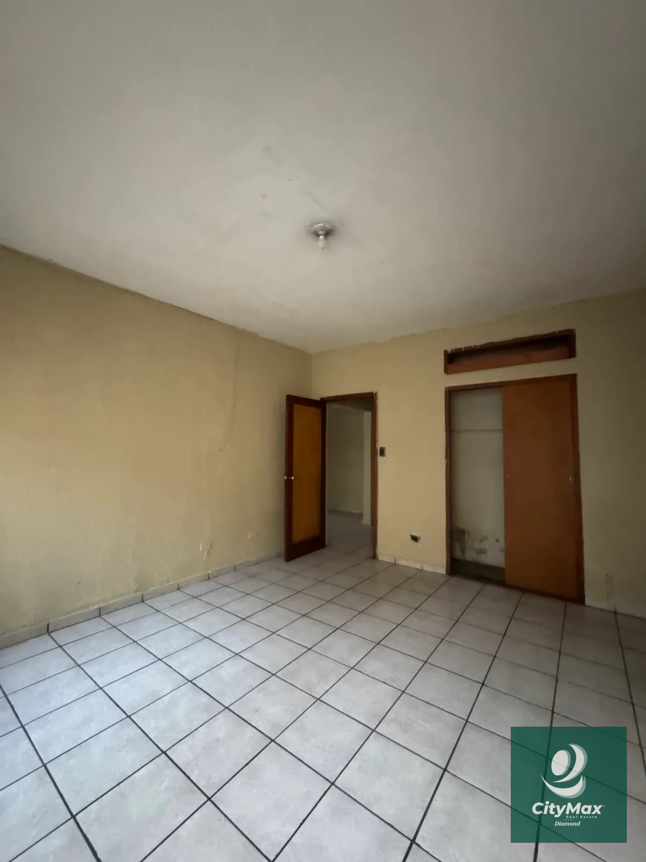 Casa en renta para oficinas zona 9 — Casa en Alquiler en Zona 9, Guatemala, Ciudad — foto 14 de 15
