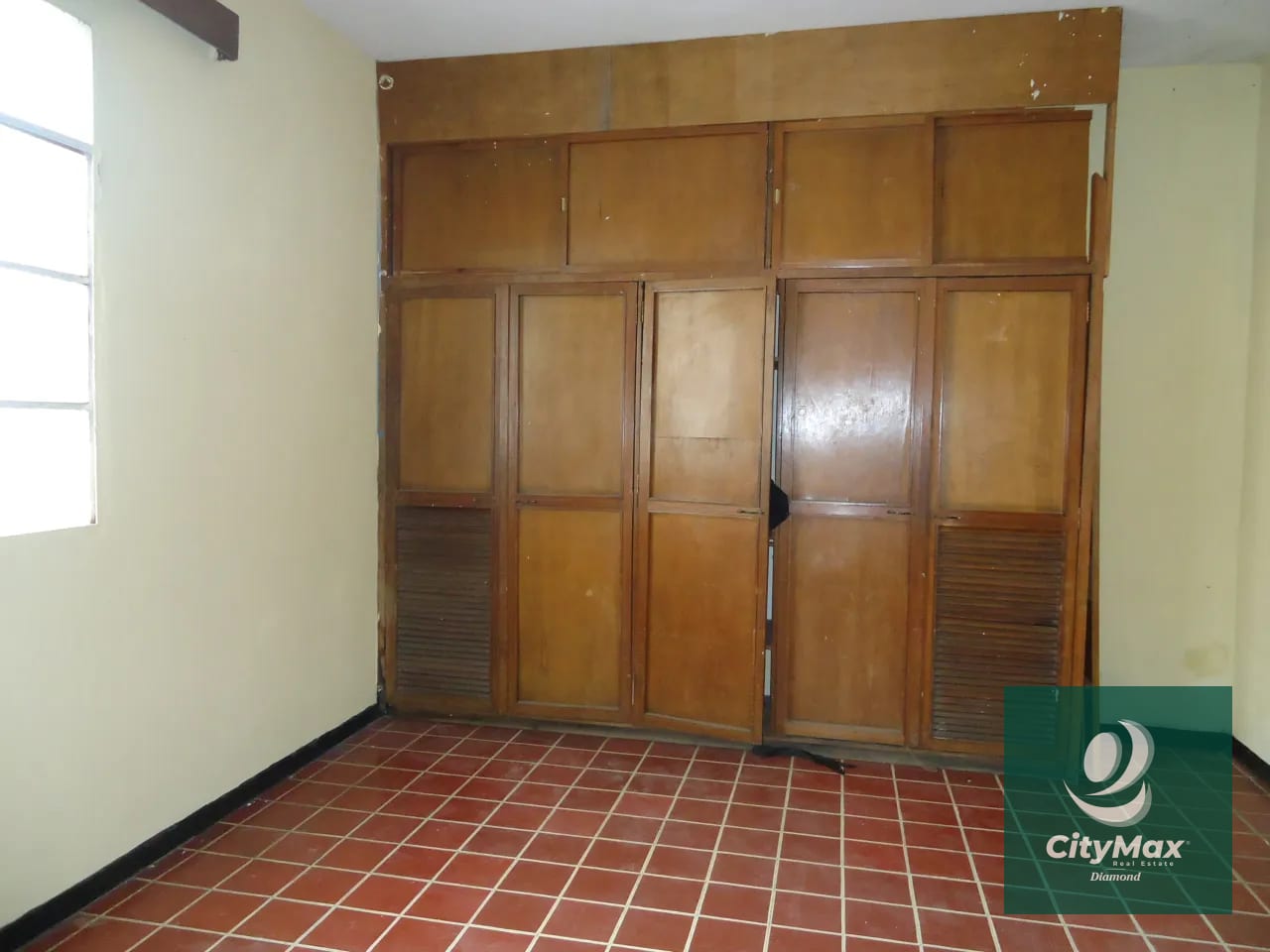 Casa en renta para uso de oficinas o comercio en zona 5 — Casa en Alquiler en La Palmita, Zona 5, Guatemala, Ciudad — foto 3 de 17