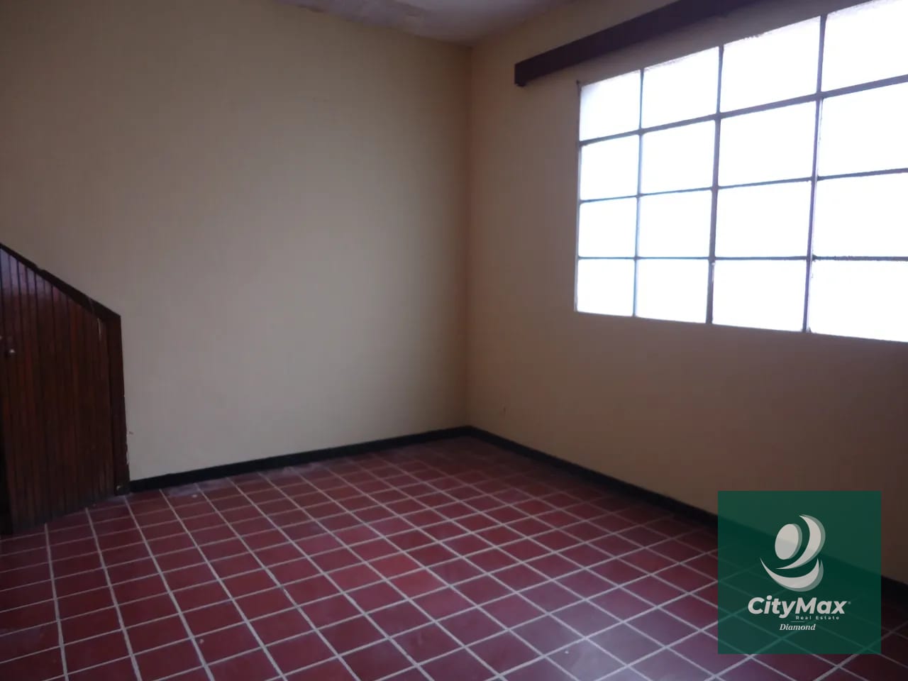 Casa en renta para uso de oficinas o comercio en zona 5 — Casa en Alquiler en La Palmita, Zona 5, Guatemala, Ciudad — foto 2 de 17