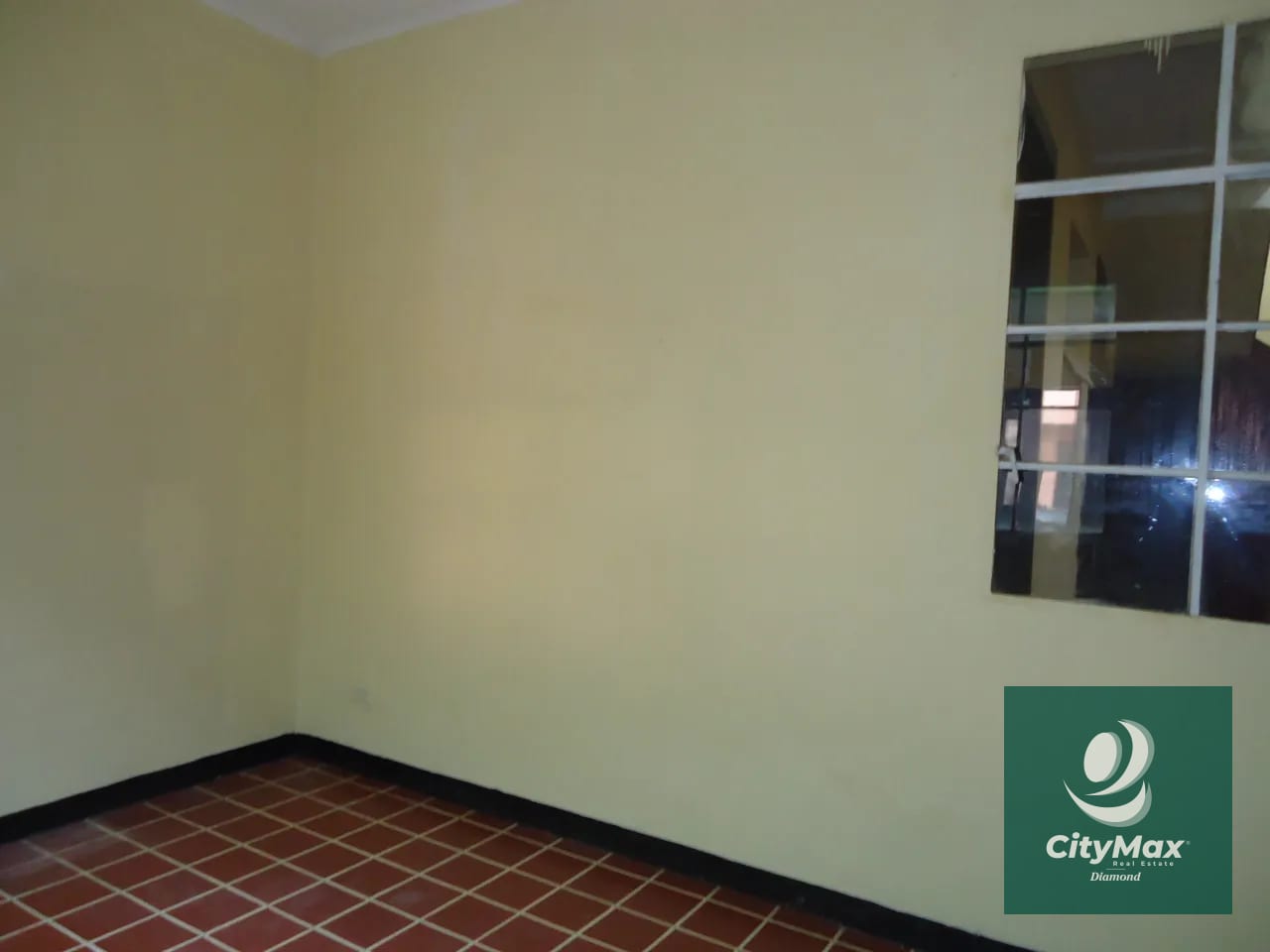 Casa en renta para uso de oficinas o comercio en zona 5 — Casa en Alquiler en La Palmita, Zona 5, Guatemala, Ciudad — foto 6 de 17