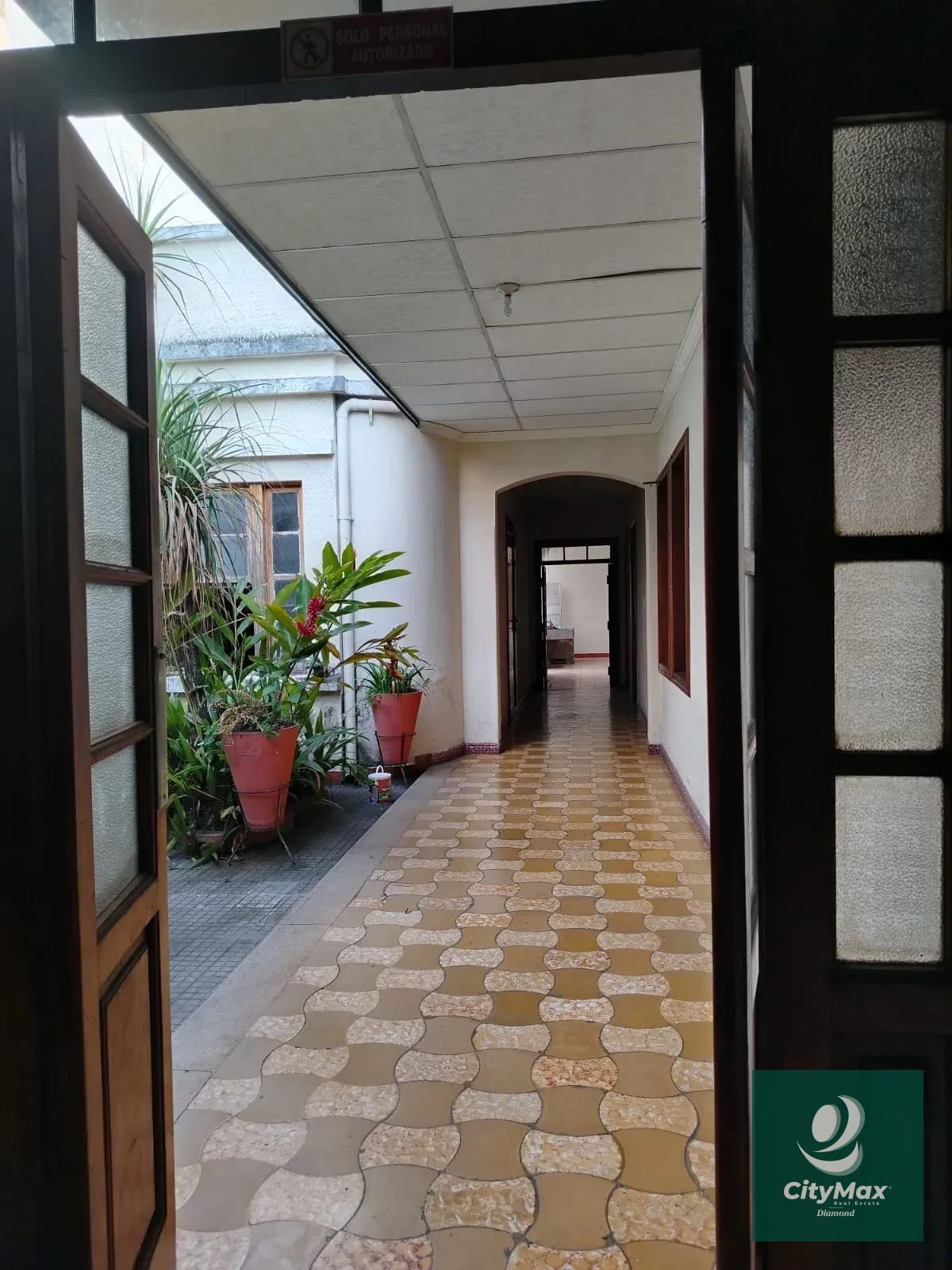 Alquiler casa para oficinas en Zona 1 Centro Historico — Casa en Alquiler en Zona 1, Guatemala, Ciudad — foto 1 de 17