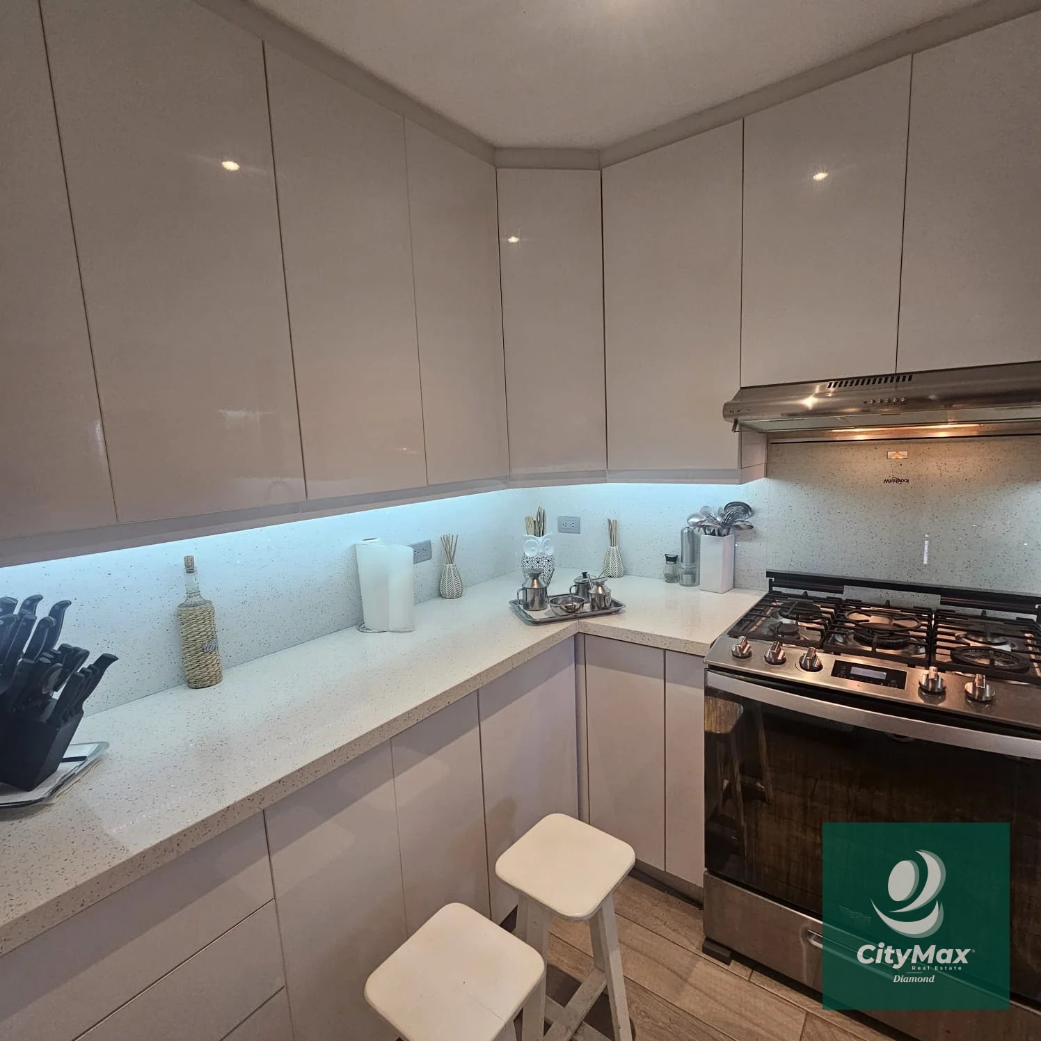 Venta de Casa en Condominio Santiago de Compostela km. 19 Carretera al Salvador - 11