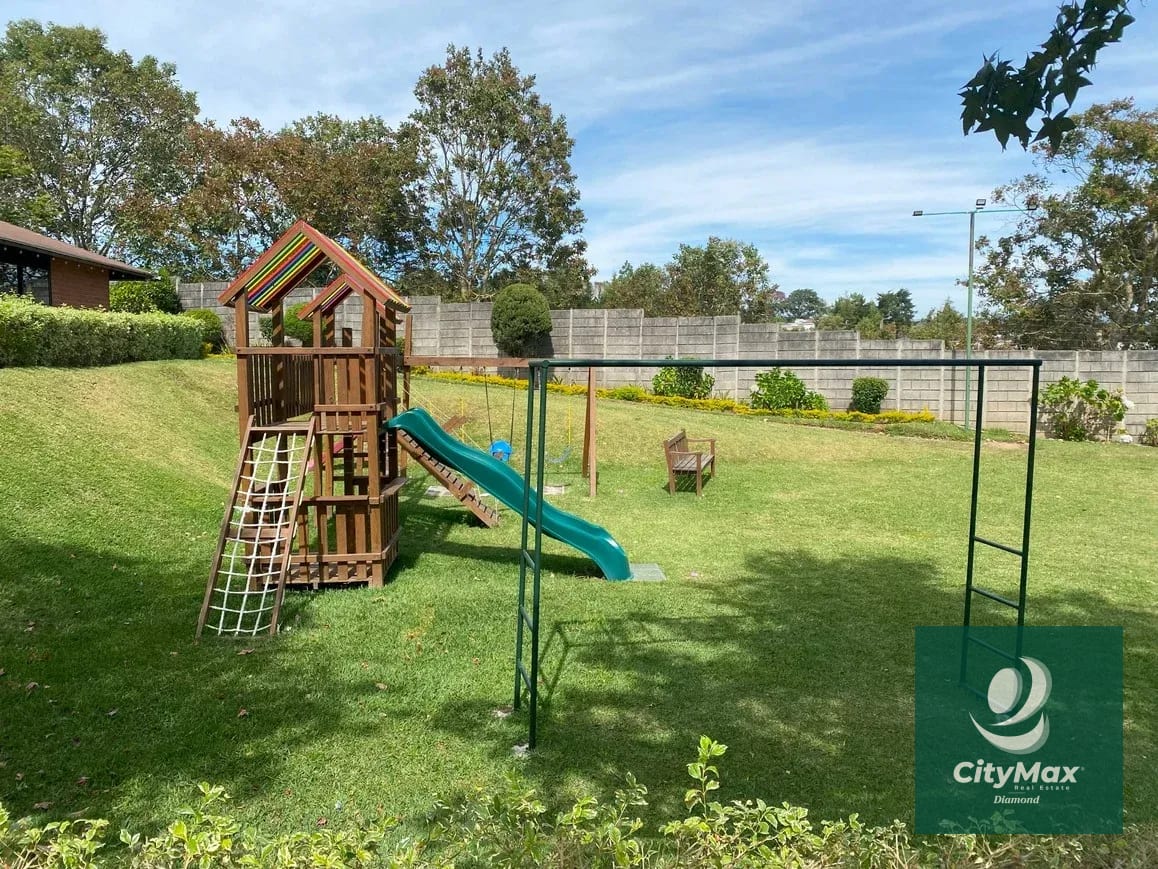 Residencia de Lujo Casa Córsega en La Fontana I Fraijanes Carretera a El Salvador — Casa en Venta en Fraijanes, Carretera a El Salvador, Guatemala, Ciudad — foto 11 de 12