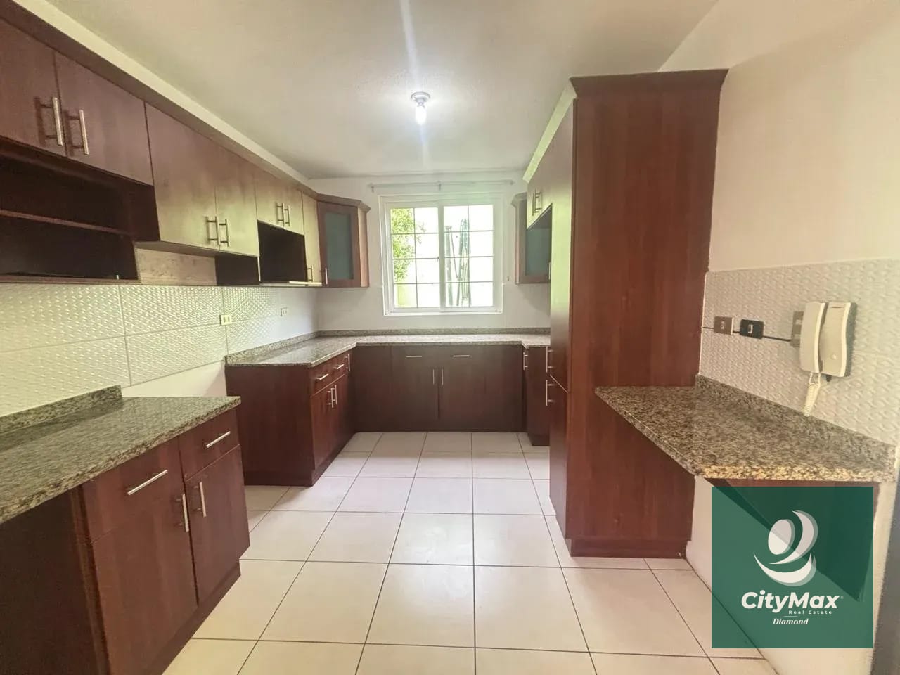 Casa en venta y renta condominio Entreverdes Fraijanes — Casa en Alquiler en Fraijanes, Carretera a El Salvador, Guatemala, Ciudad — foto 12 de 15