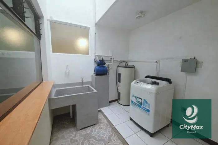 Casa en Venta en Loma Real San Cristobal Zona 8 de Mixco — Casa en Venta en Zona 8 Mixco, Guatemala, Ciudad — foto 2 de 16