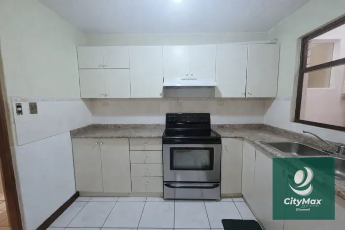 Casa en Venta en Loma Real San Cristobal Zona 8 de Mixco — Casa en Venta en Zona 8 Mixco, Guatemala, Ciudad — foto 5 de 16