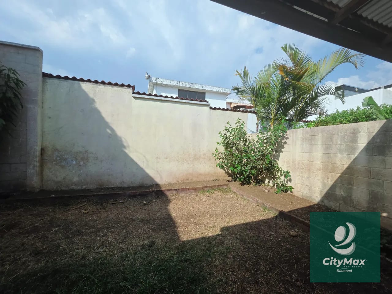 Casa en Venta en Loma Real San Cristobal Zona 8 de Mixco — Casa en Venta en Zona 8 Mixco, Guatemala, Ciudad — foto 14 de 16
