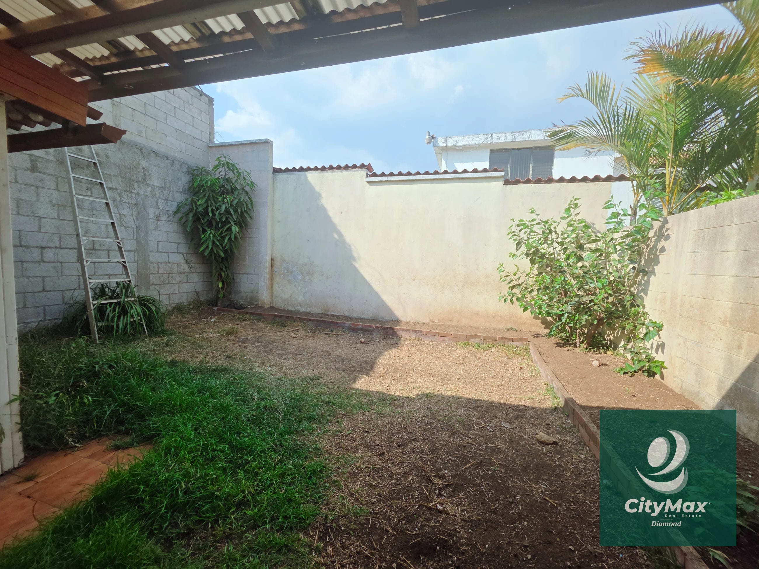 Casa en Venta en Loma Real San Cristobal Zona 8 de Mixco - 12