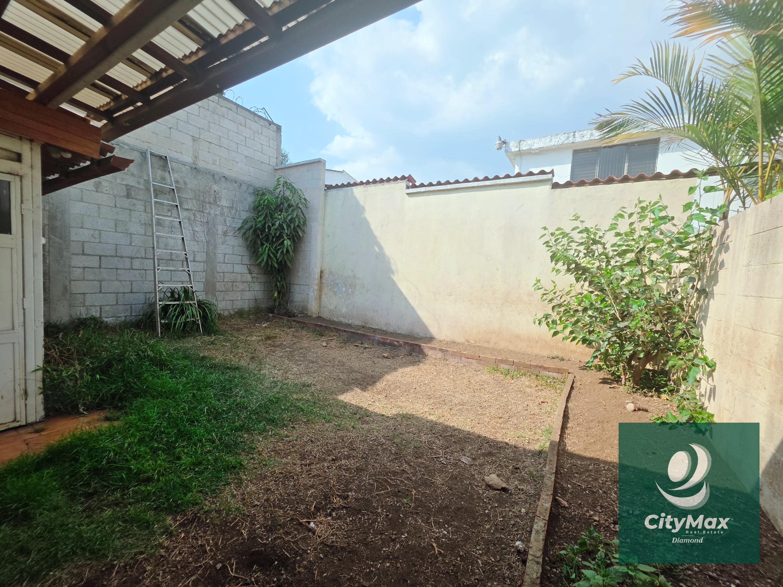 Casa en Venta en Loma Real San Cristobal Zona 8 de Mixco - 13