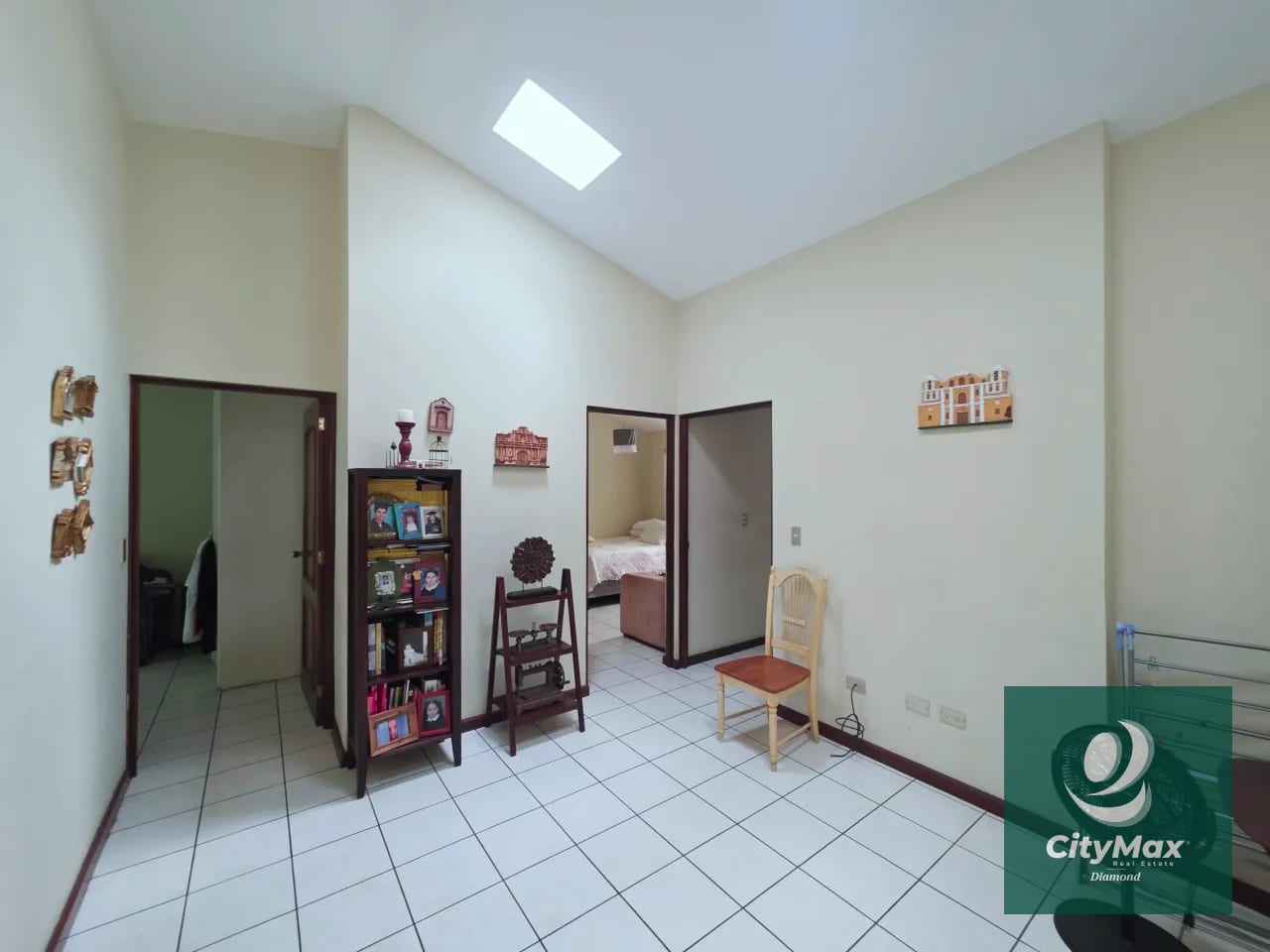 Casa en Venta en Lomas de San Nicolas Zona 16 — Casa en Venta en Zona 16, Guatemala, Ciudad — foto 11 de 16