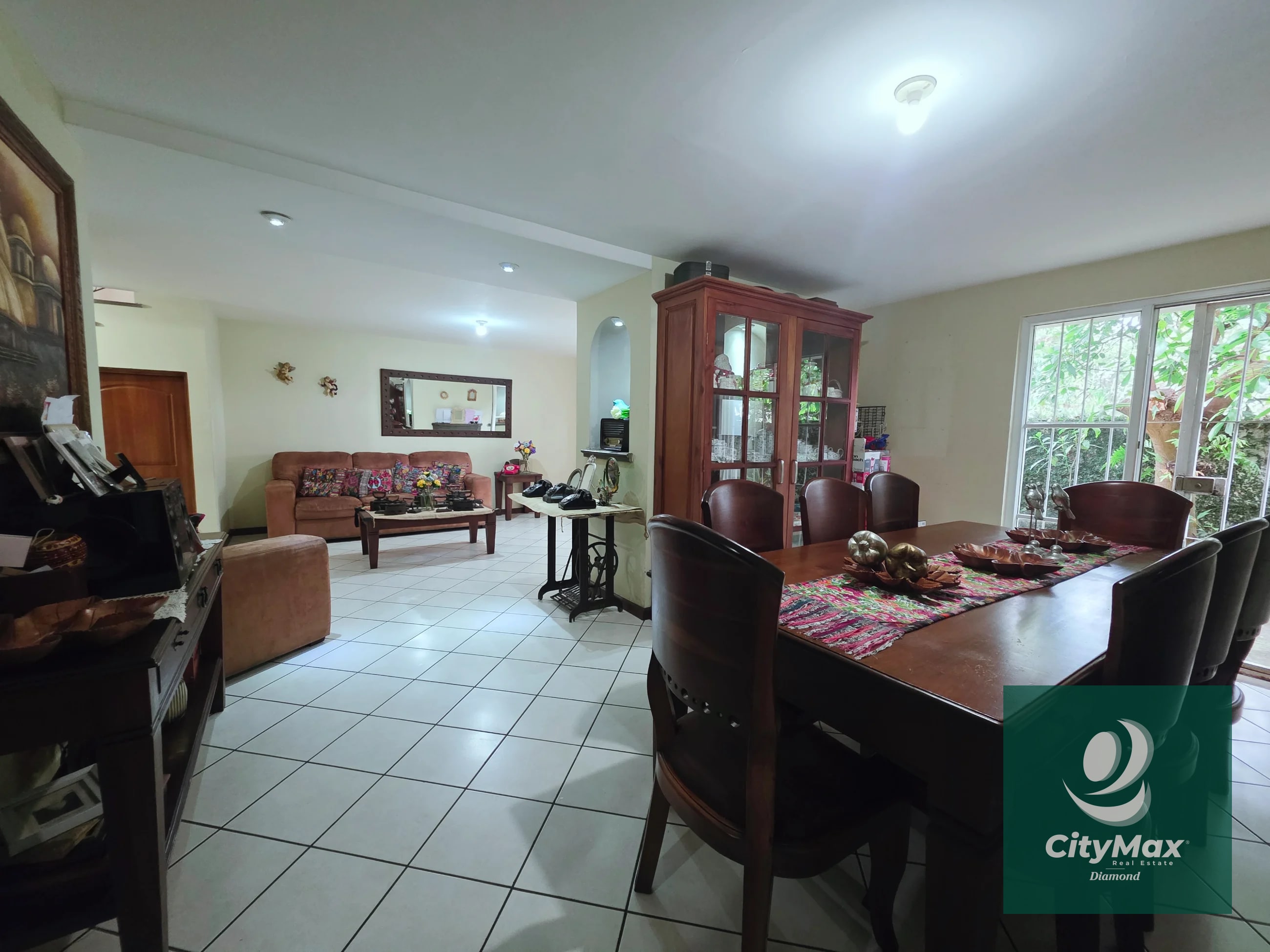 Casa en Venta en Lomas de San Nicolas Zona 16 - 5