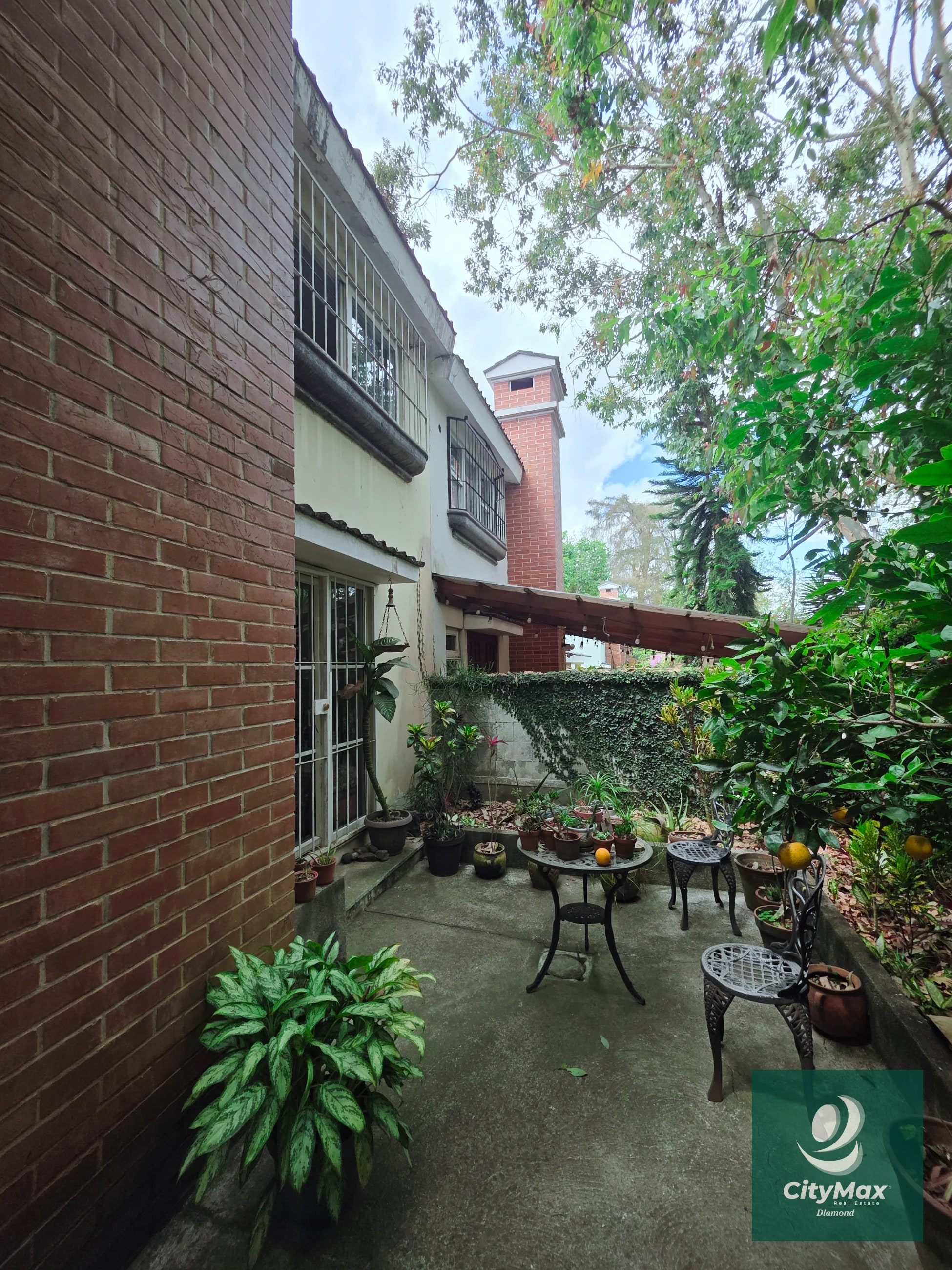 Casa en Venta en Lomas de San Nicolas Zona 16 - 8