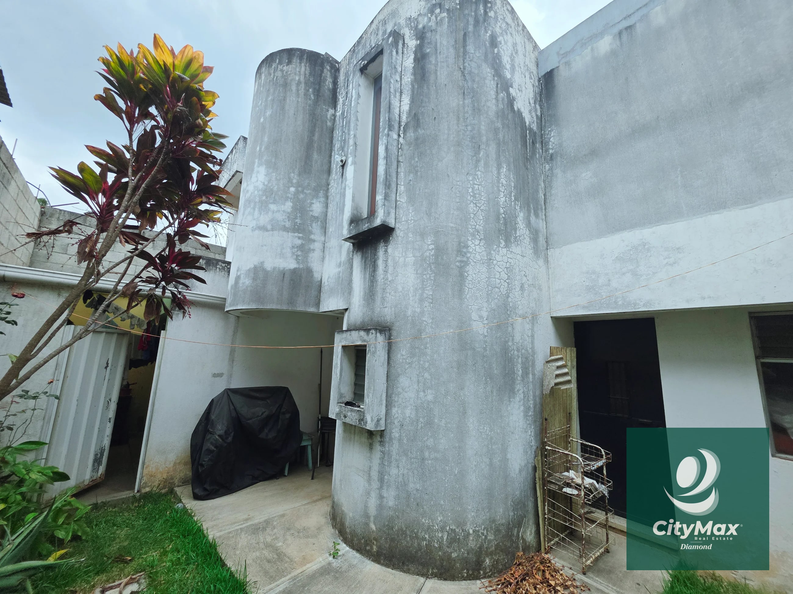 Casa en Venta con Apartamento y Locales en Zona 2 Mixco — Casa en Venta en Zona 2 Mixco, Guatemala, Ciudad — foto 10 de 17