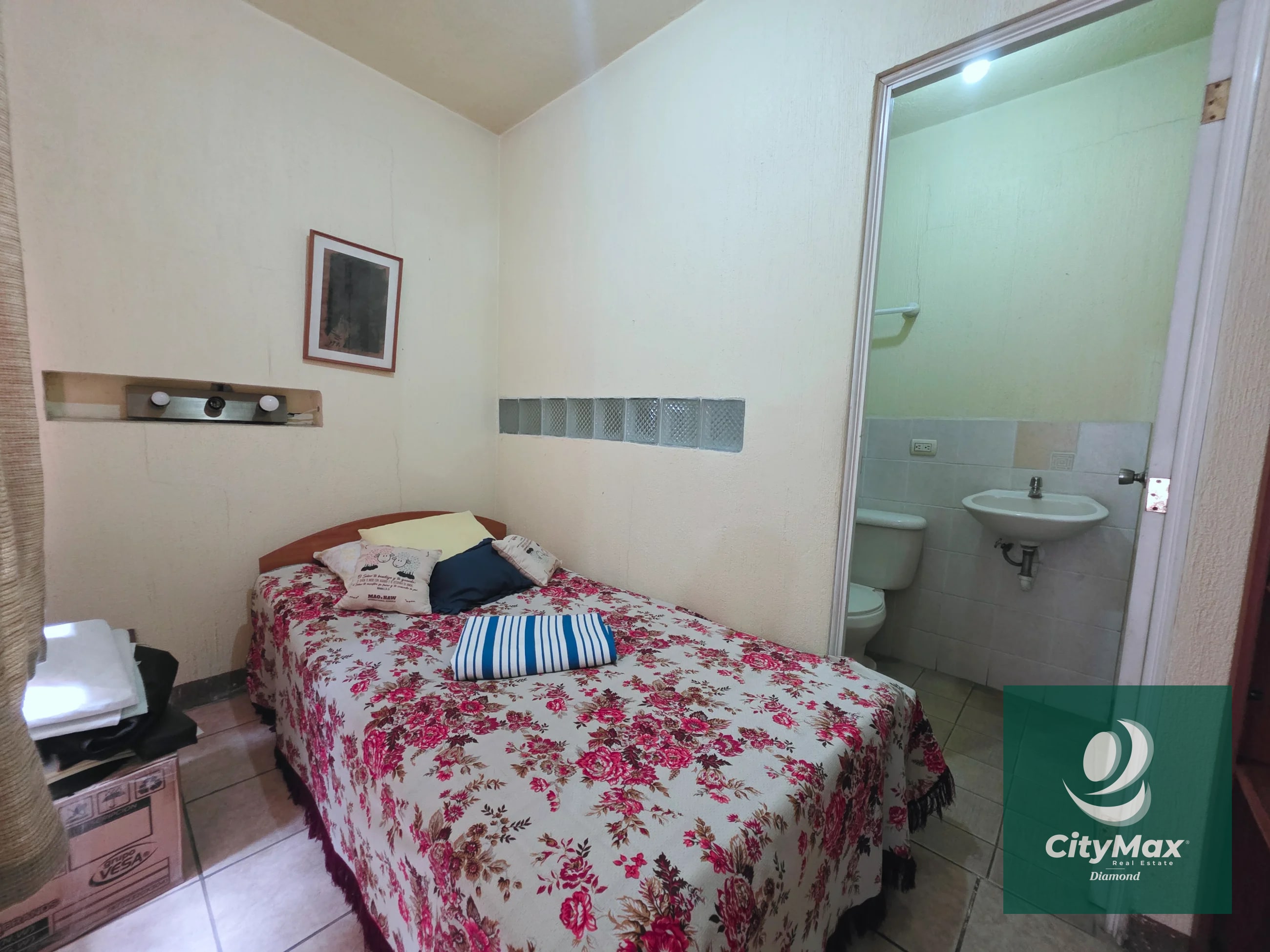 Casa en Venta con Apartamento y Locales en Zona 2 Mixco — Casa en Venta en Zona 2 Mixco, Guatemala, Ciudad — foto 17 de 17