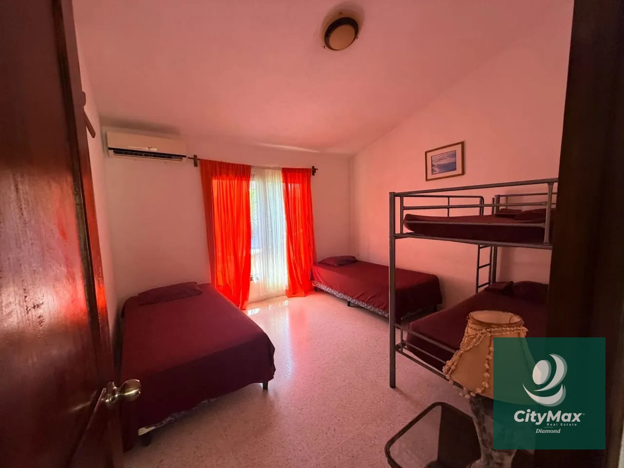 Terreno en Venta en Las Hojarascas Mixco — Casa en Alquiler en Puerto San José, Escuintla — foto 2 de 14