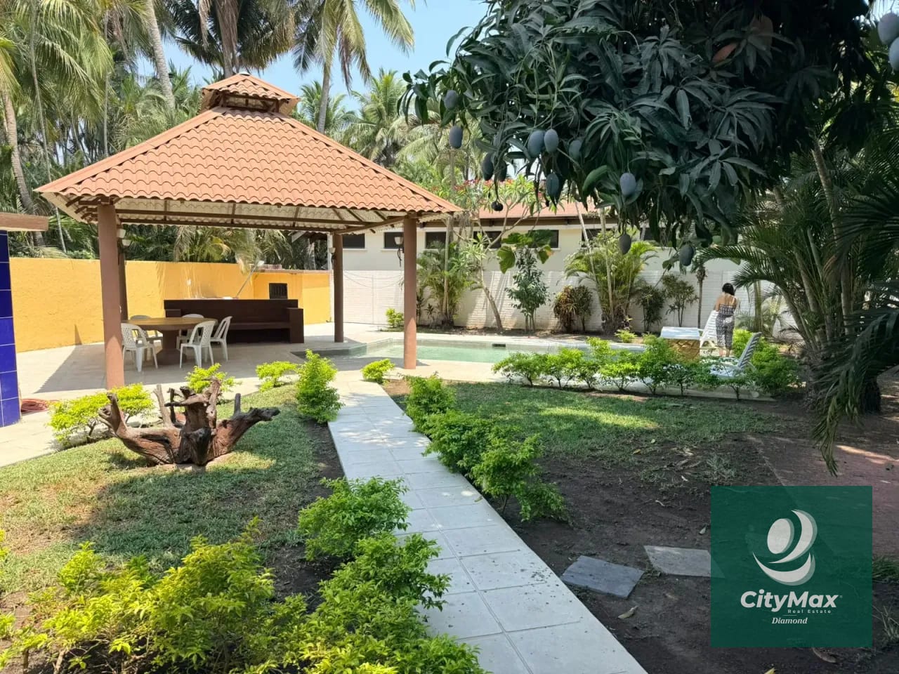 Terreno en Venta en Las Hojarascas Mixco — Casa en Alquiler en Puerto San José, Escuintla — foto 1 de 14