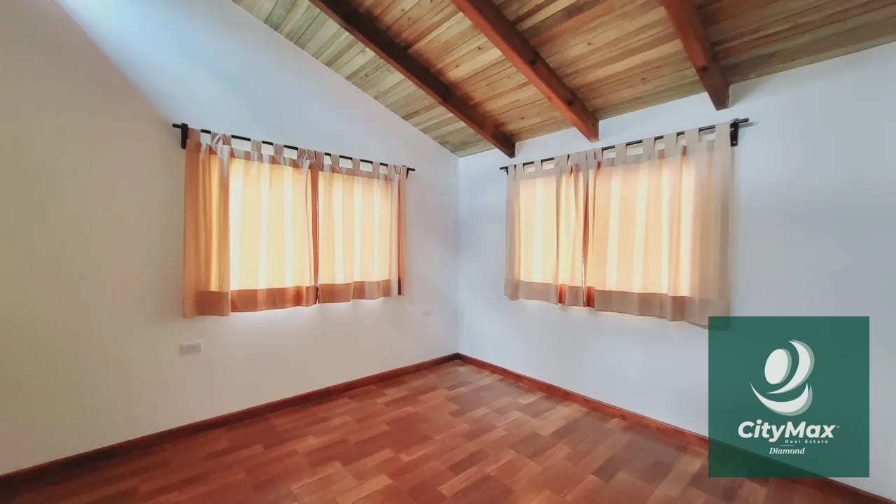 Casa Tipo Canadiense en Renta en CAES KM25.5 — Casa en Alquiler en Fraijanes, Carretera a El Salvador, Guatemala, Ciudad — foto 6 de 16