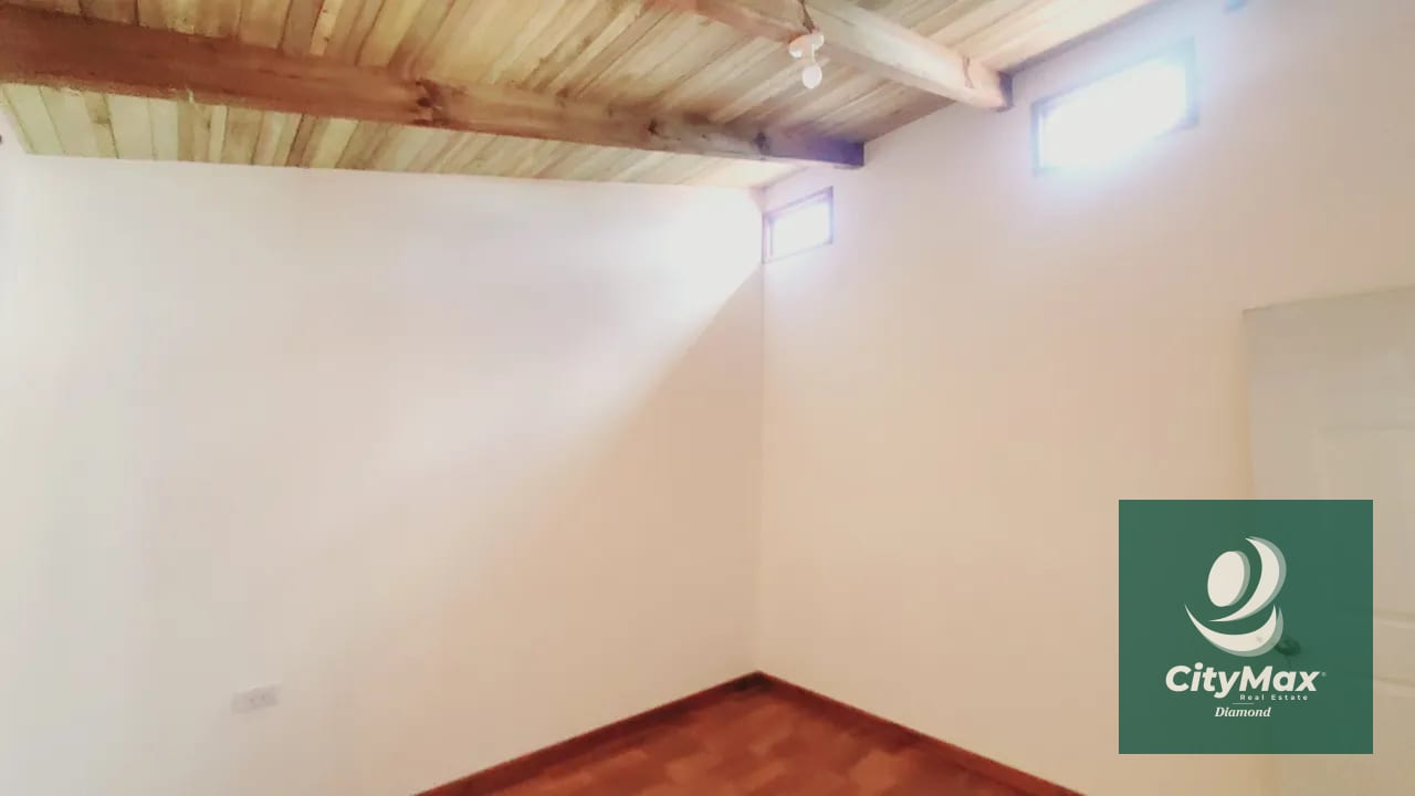 Casa Tipo Canadiense en Renta en CAES KM25.5 — Casa en Alquiler en Fraijanes, Carretera a El Salvador, Guatemala, Ciudad — foto 11 de 16