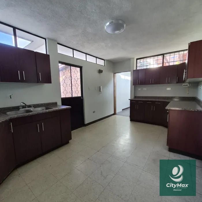 Casa para Oficinas en Renta Vista Hermosa 1 Zona 15 Guatemala — Casa en Alquiler en Vista Hermosa I, Zona 15, Guatemala, Ciudad — foto 6 de 17