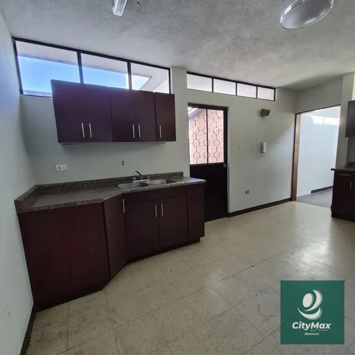 Casa para Oficinas en Renta Vista Hermosa 1 Zona 15 Guatemala — Casa en Alquiler en Vista Hermosa I, Zona 15, Guatemala, Ciudad — foto 15 de 17