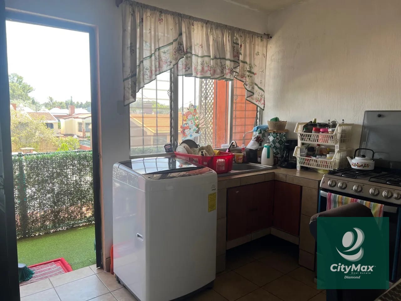 Casa Grande en Venta con Apartamentos en Zona 12 Ciudad de Guatemala — Casa en Venta en Zona 12, Guatemala, Ciudad — foto 16 de 16