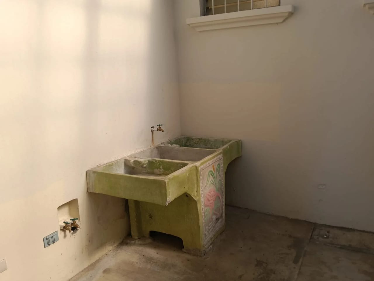 RENTO CASA COND. LO DE VALDEZ, CARR. A SAN JOSE PINULA REF.6903 *3 HAB, 2 BAÑO, 2 PARQUEOS, PATIO, Q.3750* — Casa en Alquiler en San José Pinula, Guatemala, Ciudad — foto 3 de 14