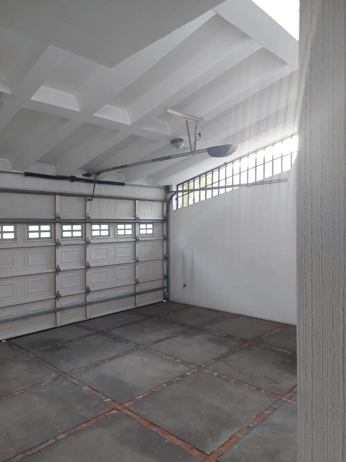 RENTO CASA Z.10 VILLA MARQUEZ REF.6577 *4 BAÑOS, 3 HAB, 3 PARQUEOS, CUARTO SERVICIO, $1344* — Casa en Alquiler en Zona 10, Guatemala, Ciudad — foto 6 de 7