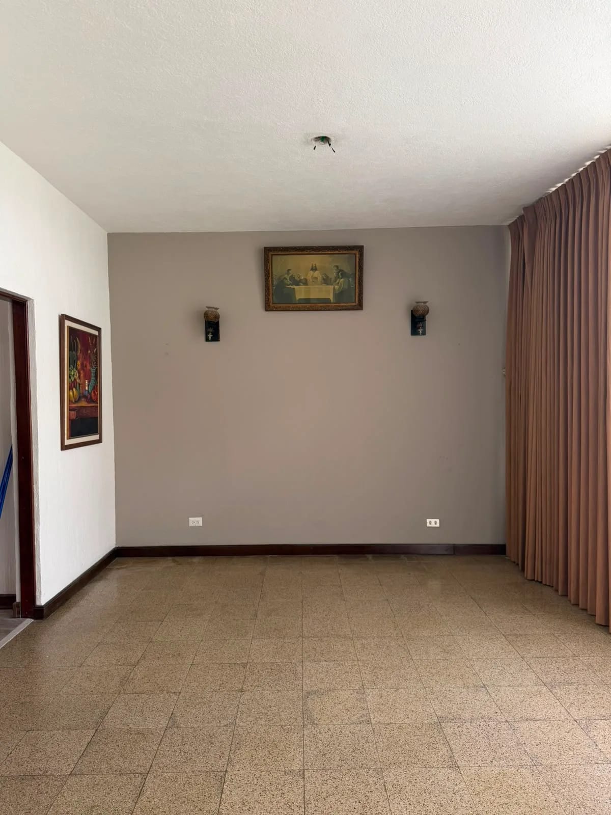 VENDO CASA ZONA 1 POR LA IGLESIA LA RECOLECCIÓN REF.6939 — Casa en Venta en Zona 1, Guatemala, Ciudad — foto 12 de 17