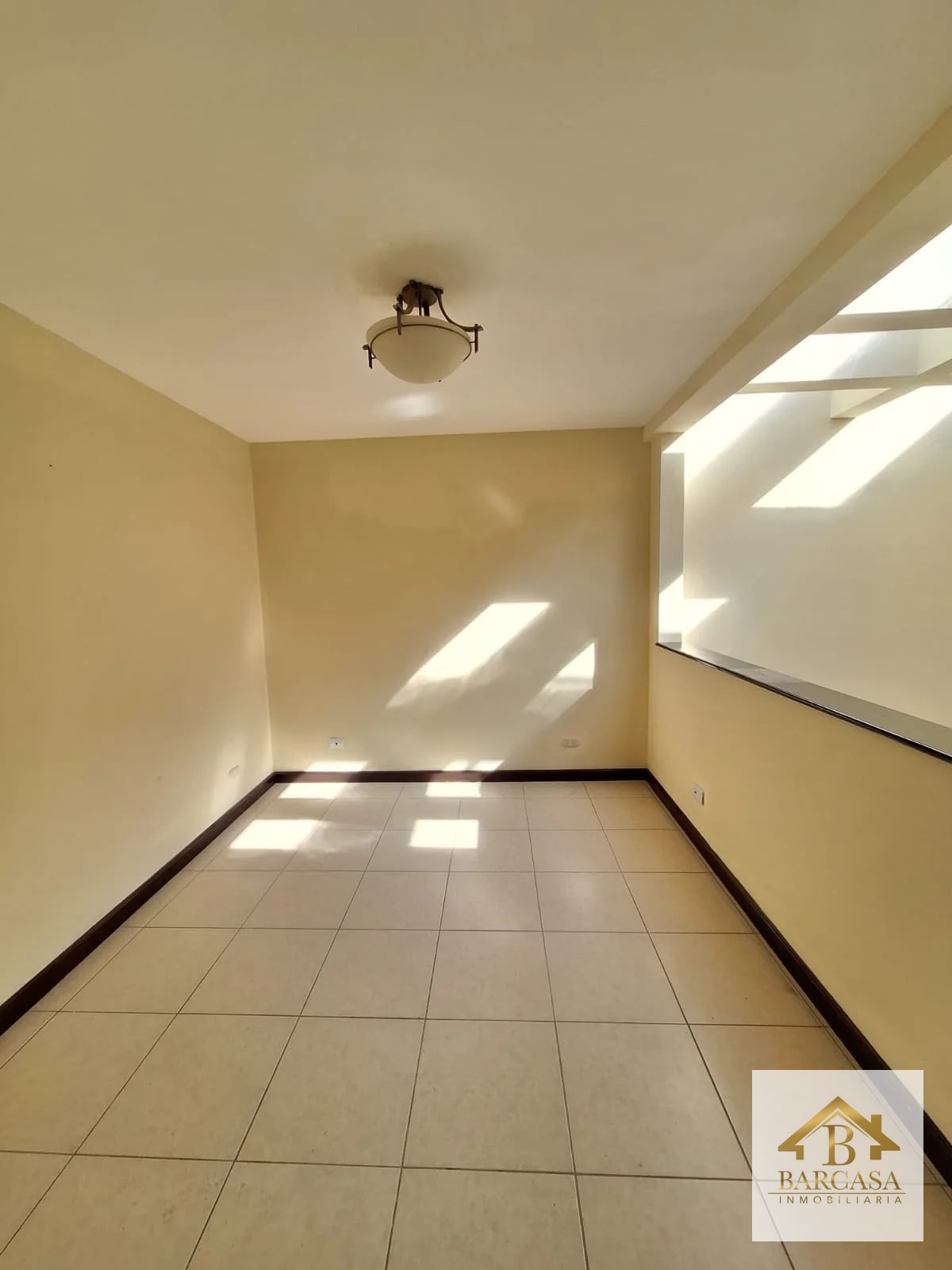 Se vende casa en Residenciales Manantiales km 19.5 carretera a San Jose Pinula - 10