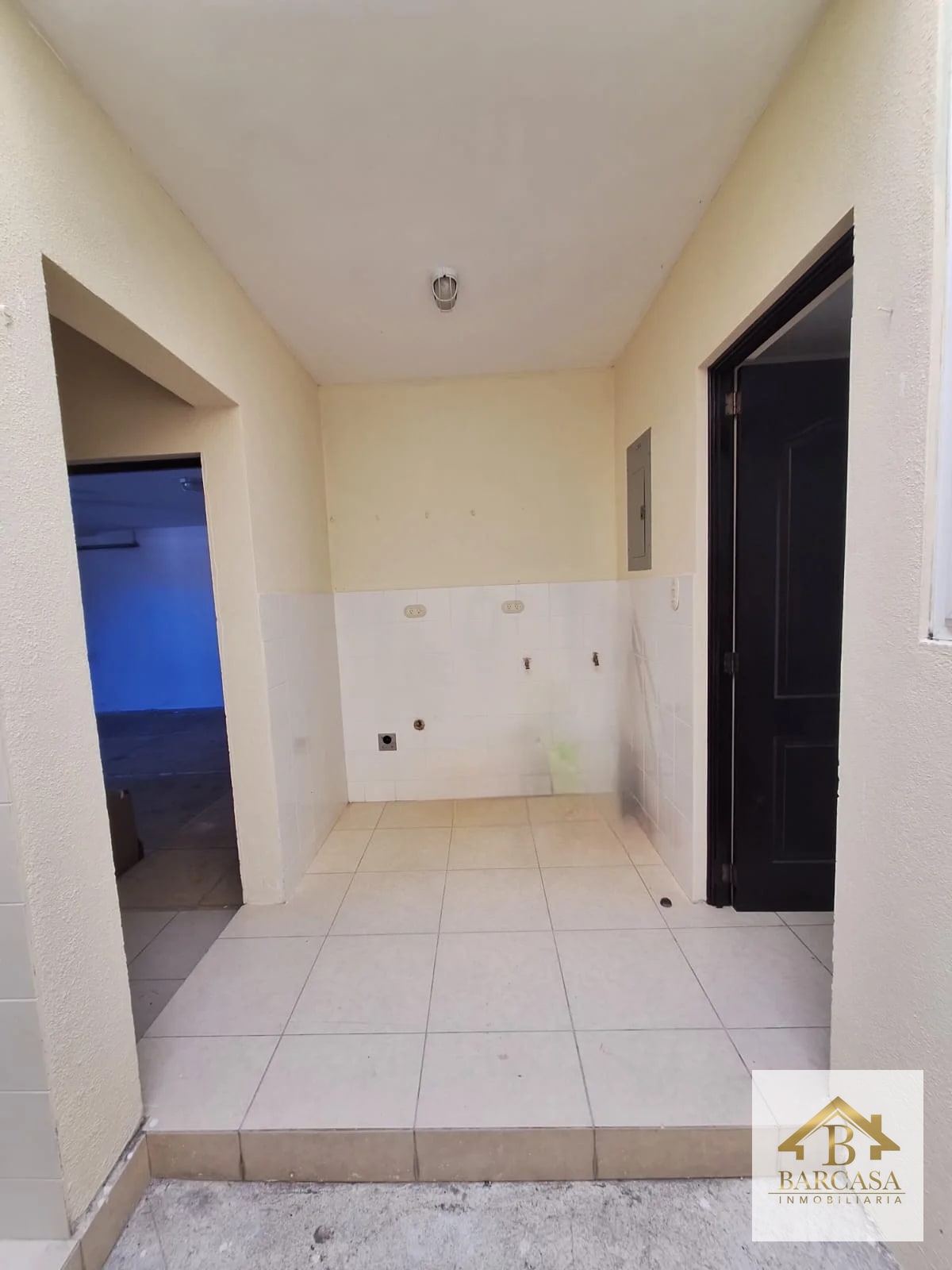 Se vende casa en Residenciales Manantiales km 19.5 carretera a San Jose Pinula - 6