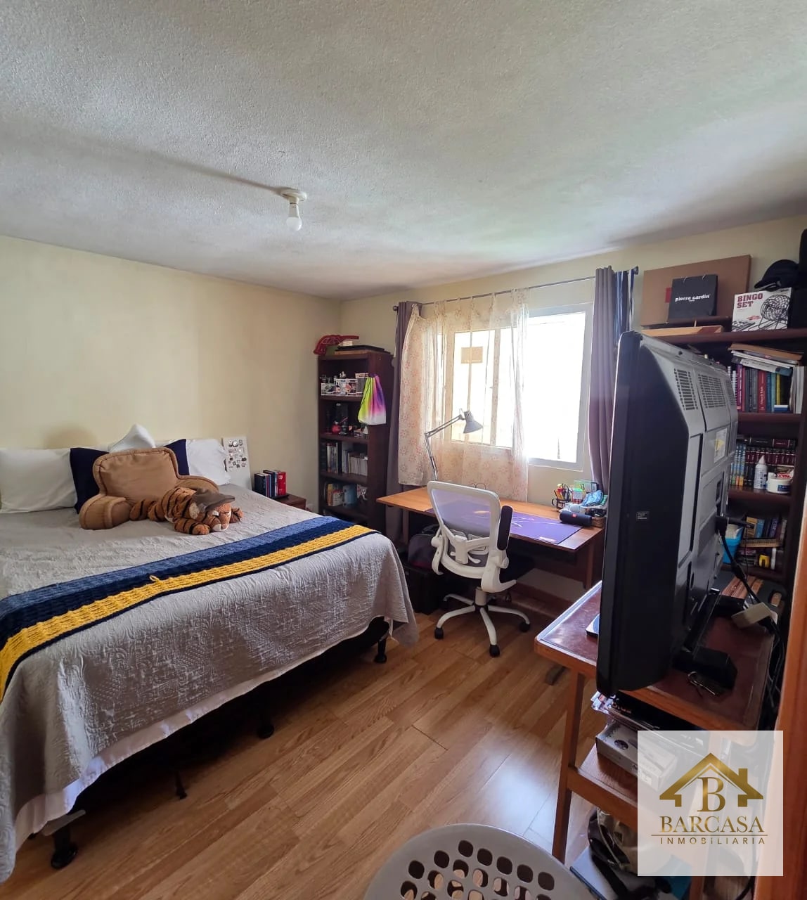 Se vende casa en Arrazola Country club km 16.5 CAES, entrada a Olmeca, Carretera a lo de Dieguez. 4 habitaciones mas estudio. - 8