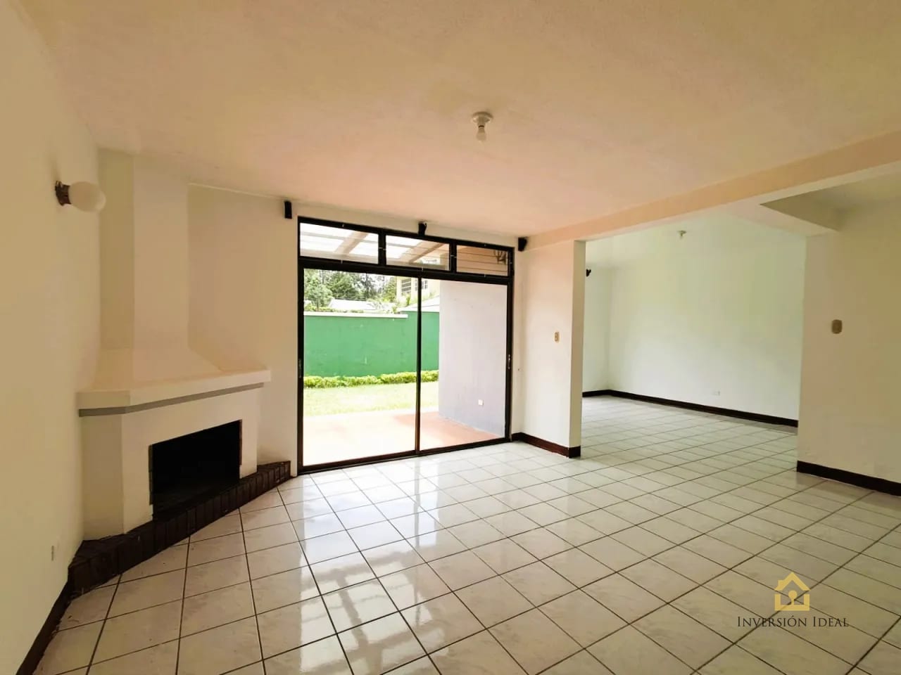 Casa en renta 3 habitaciones + estudio $950 | km 16.5 CAES — Casa en Alquiler en Terravista, Carretera a El Salvador, Guatemala, Ciudad — foto 3 de 12