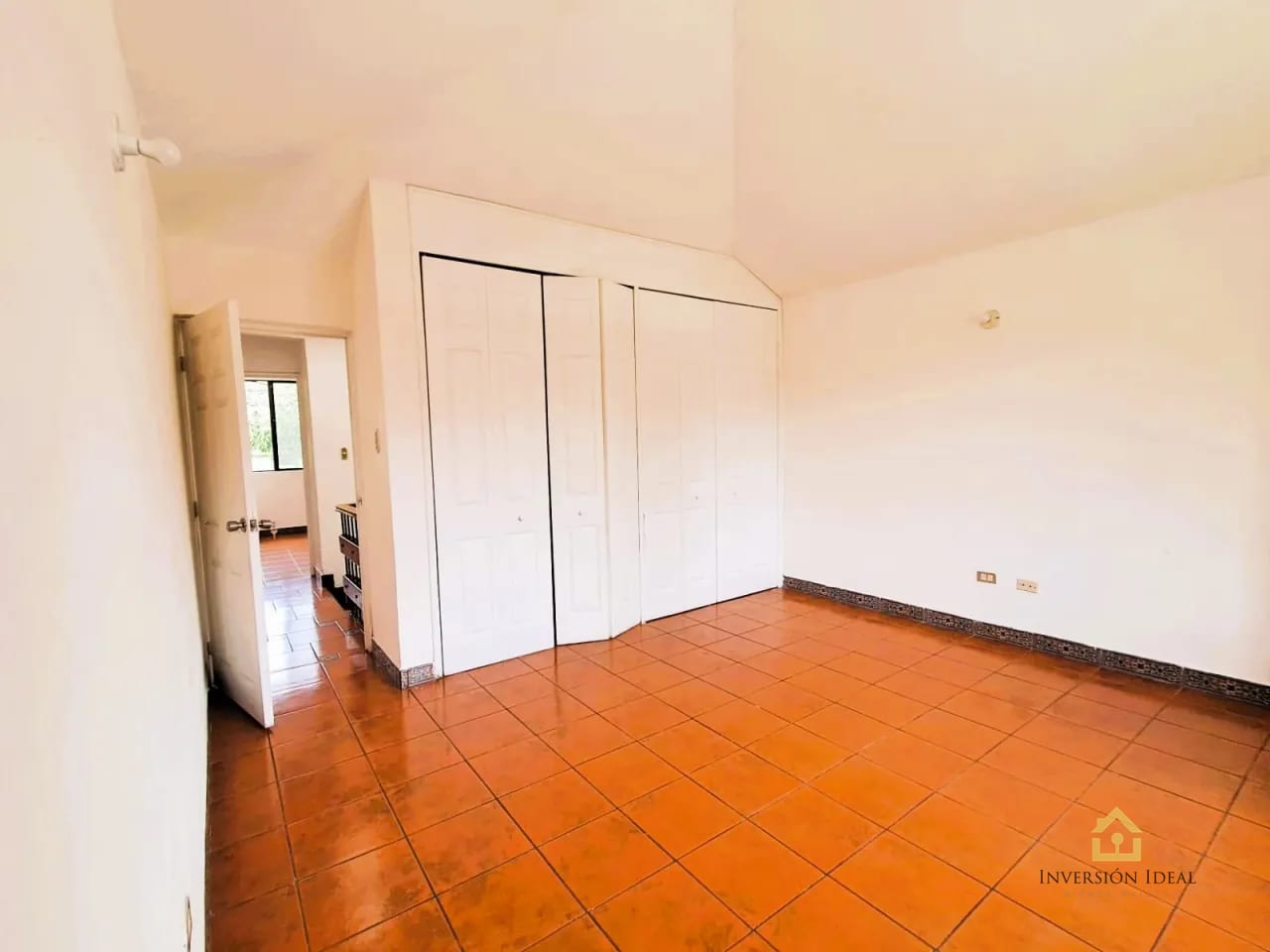 Casa en renta 3 habitaciones + estudio $950 | km 16.5 CAES — Casa en Alquiler en Terravista, Carretera a El Salvador, Guatemala, Ciudad — foto 10 de 12
